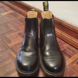 Dr. Martens Chelsea boots